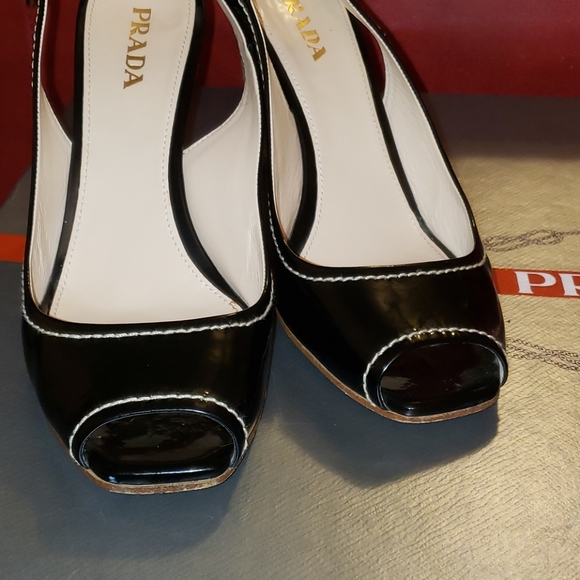 Prada Black Patent leather open toe wedge - Picture 3 of 9